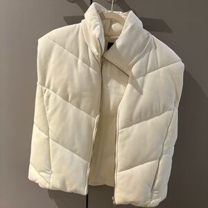 Alo Yoga Cream Puffer vest